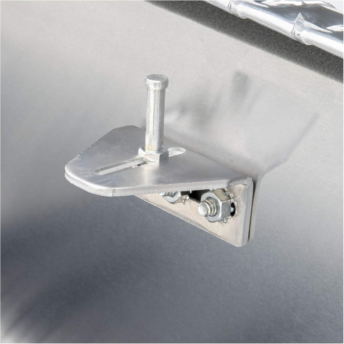 UWS EC20161 36" Heavy-Wall Aluminum Wedge Truck Storage Box with RigidCore Lid – Lockable & Corrosion-Resistant