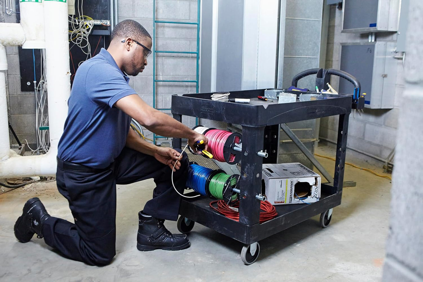 Rubbermaid Commercial Products 2‑Shelf Utility/Service Cart – Medium, Black Lipped Shelves, Ergonomic Handle, 500 lb Capacity (Model FG452088BLA)