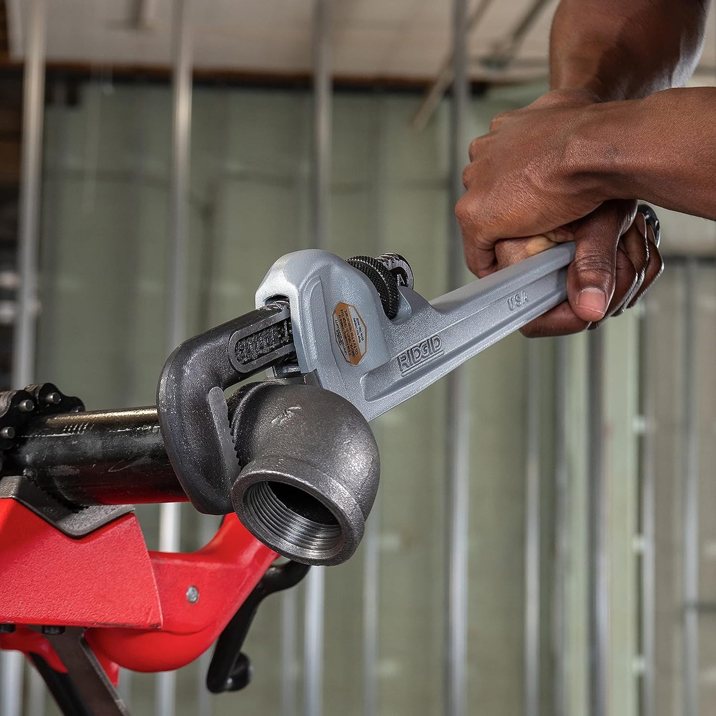 RIDGID 31100 Model 818 Aluminum Pipe Wrench – 18" Straight Plumbing Wrench, Lightweight Design